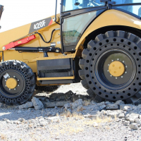 What to Look for in Backhoe Tires 